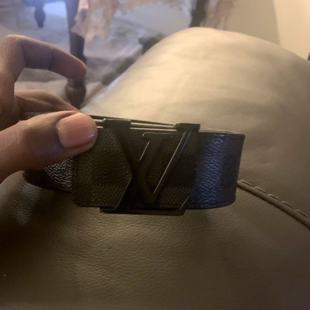 LV Initiales 40 mm Belt (Authentic)